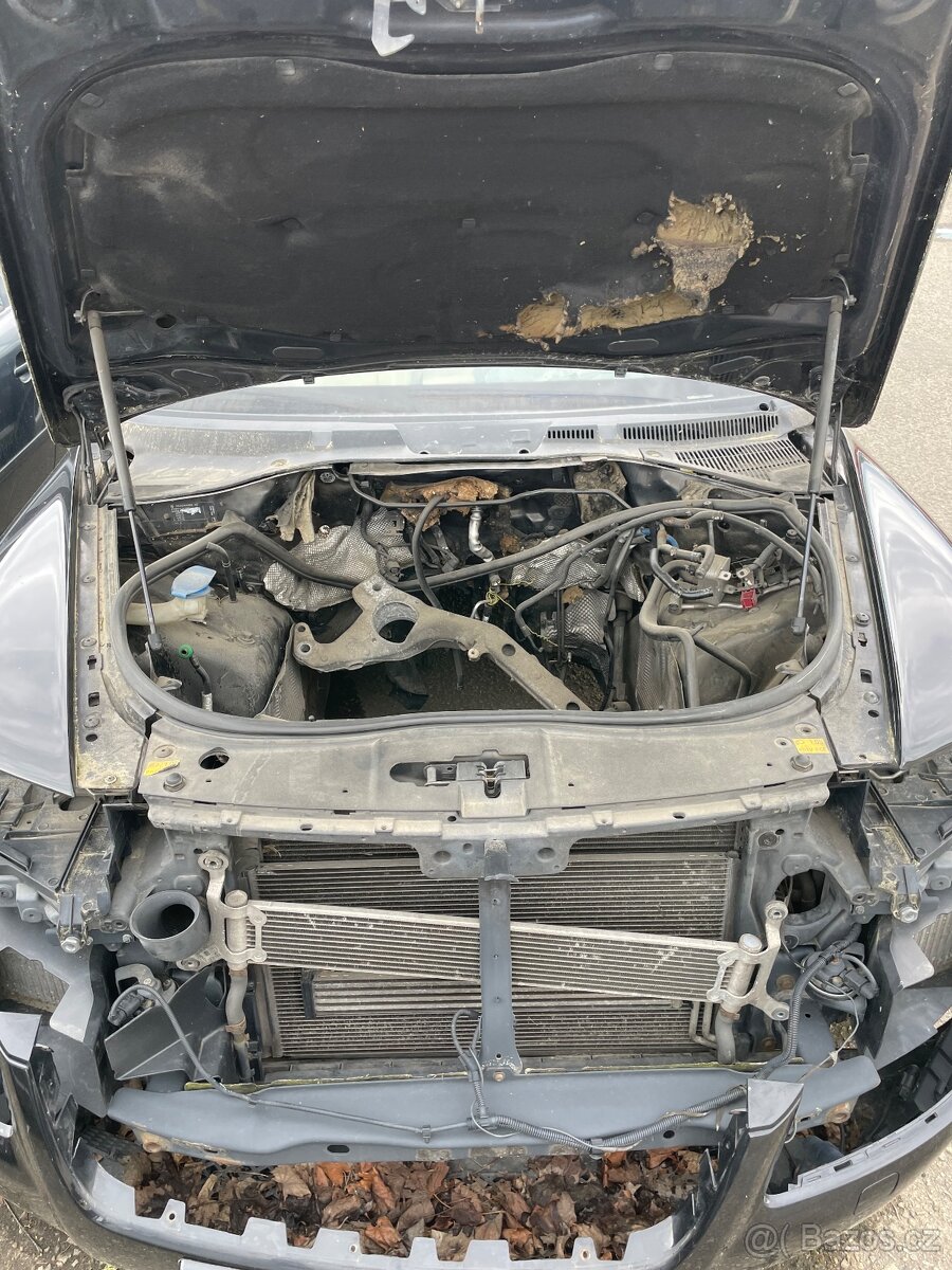 VW Touareg V6 TDI Díly - 10