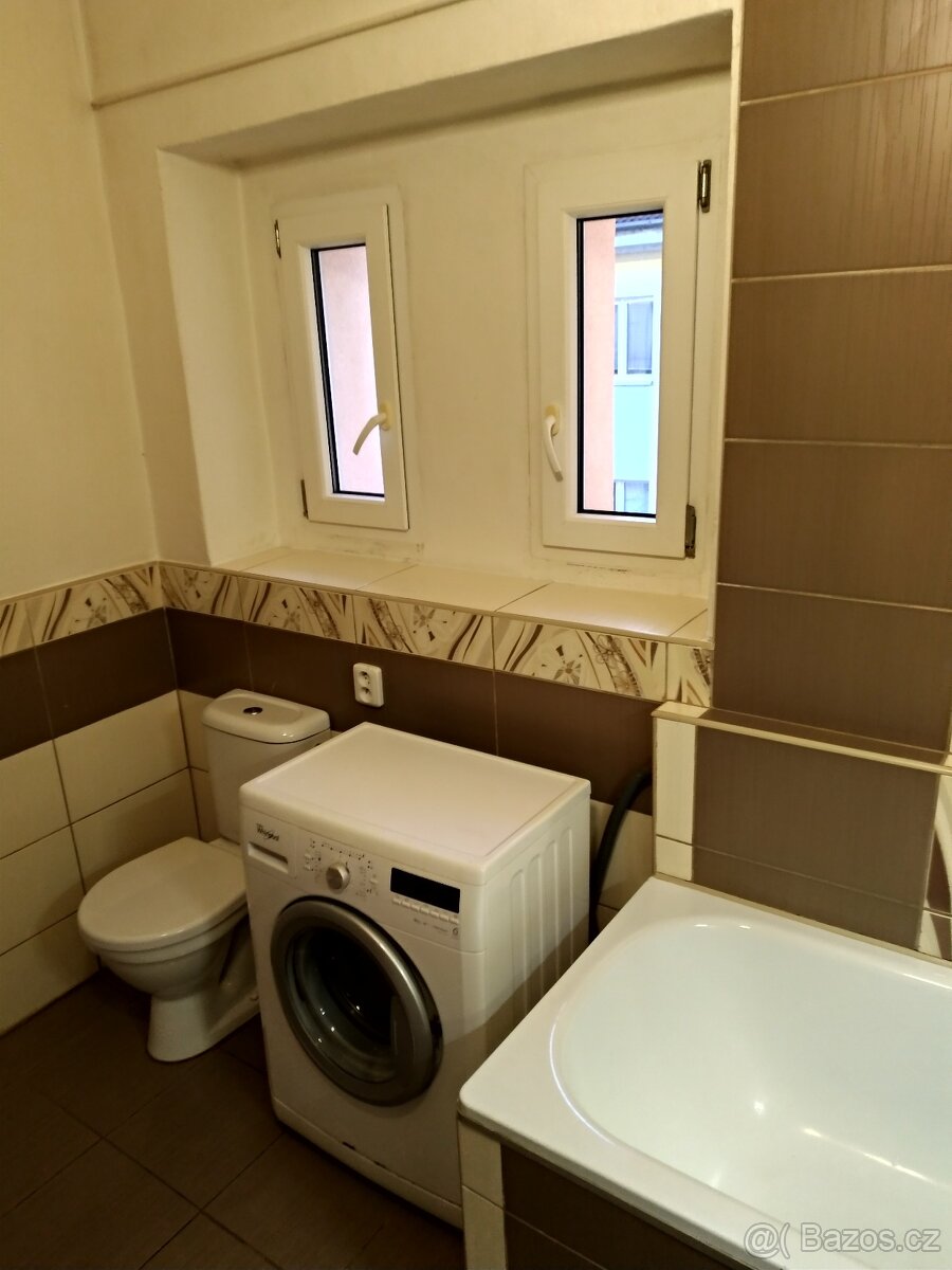 Byt 2+kk s lodžií, 56 m2 - 10