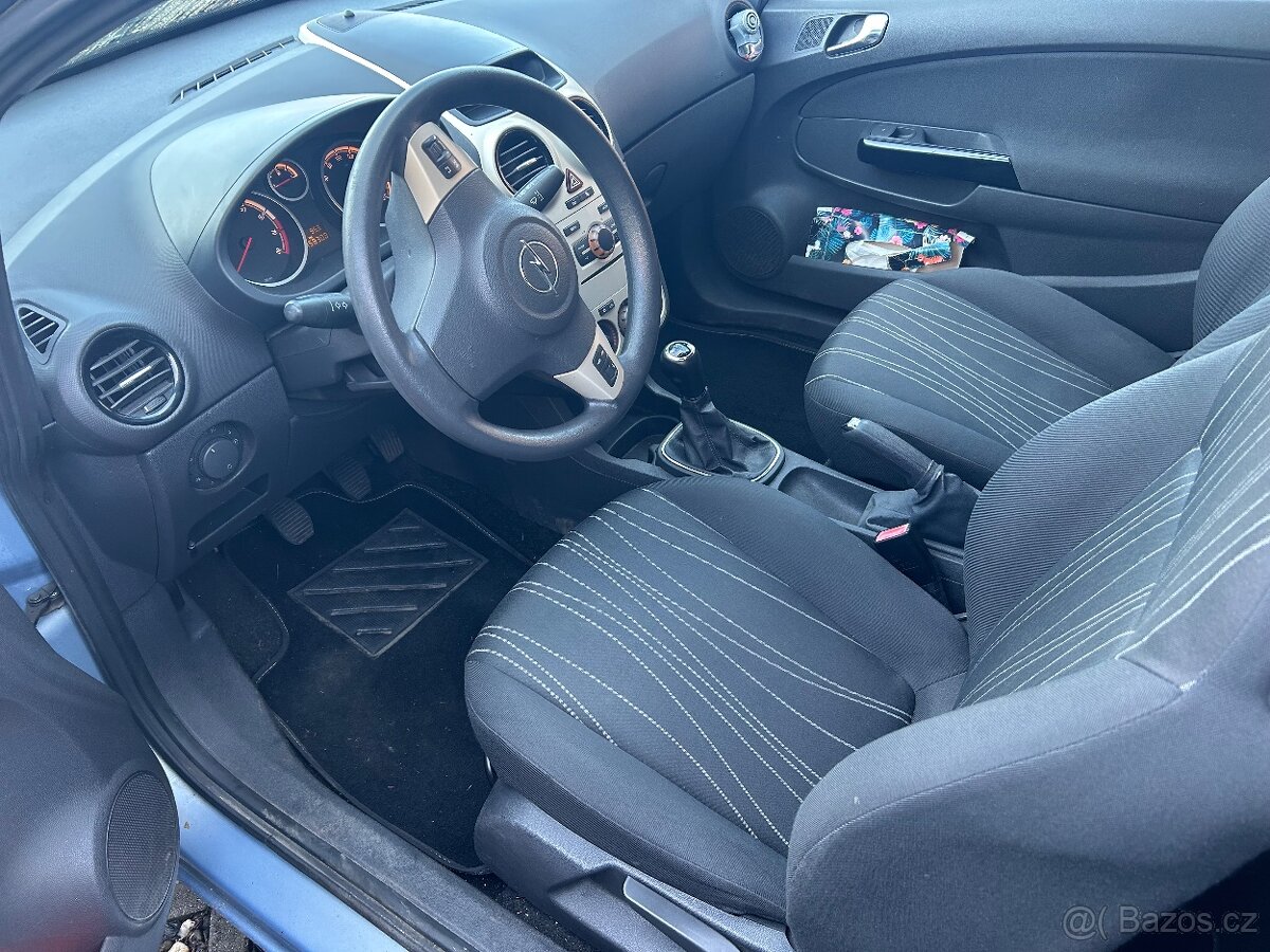 Opel Corsa D 1.2 16V benzín 4válec - 10