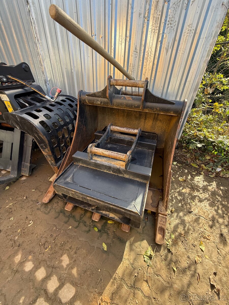 Caterpillar / Kolový bag / 2D / top stav / příslušenství - 10