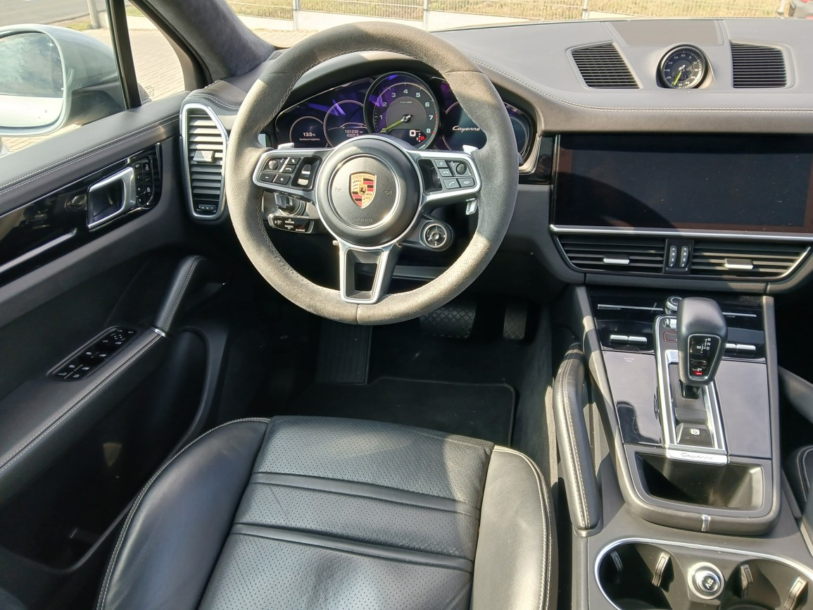 Porsche Cayenne E-Hybrid - 10