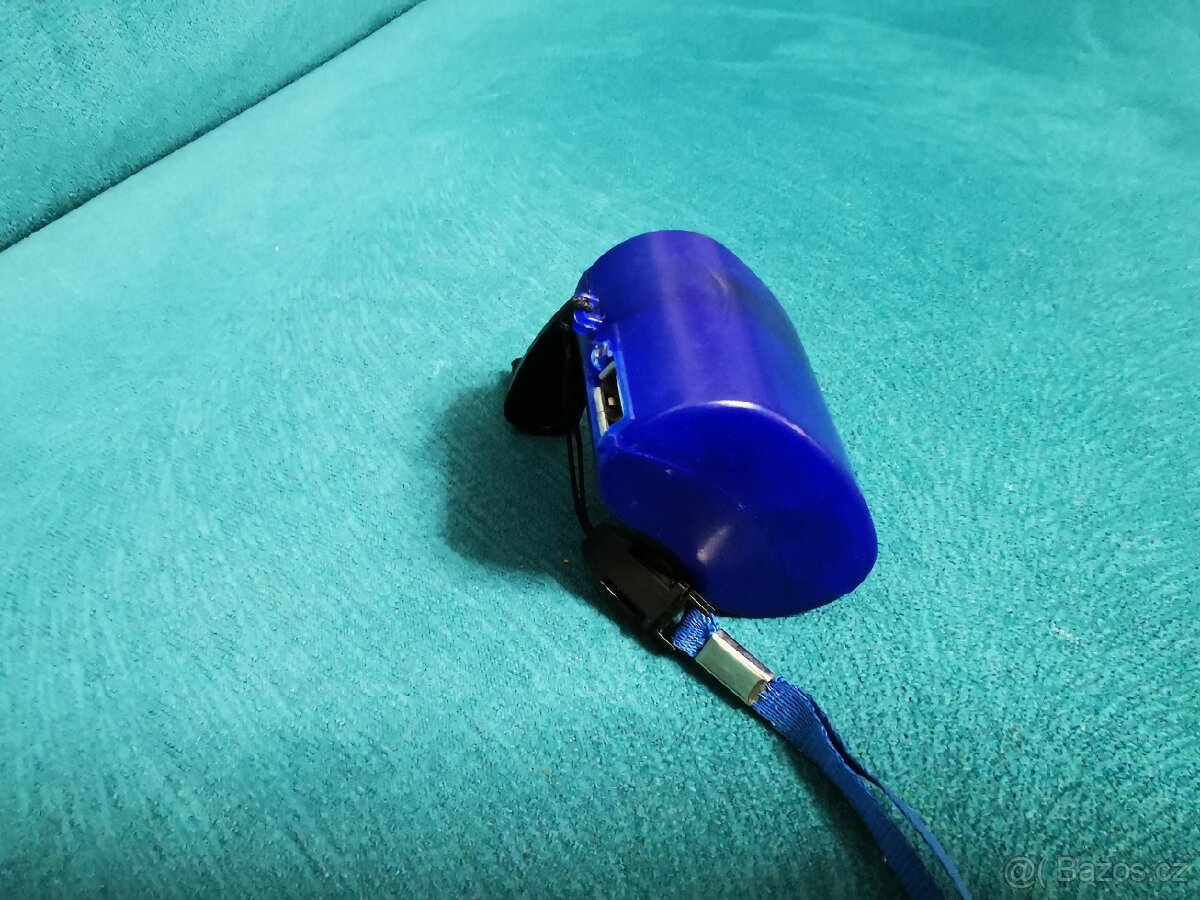 Ruční nouzová nabíječka USB pro mob.telefony - 10