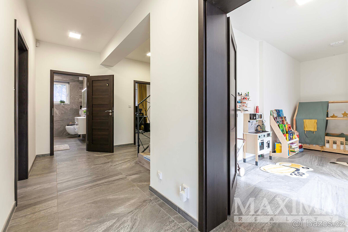 Byt 4+kk o ploše 188 m2 - Praha, Zbraslav - 10