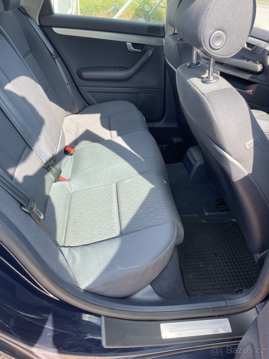 Audi A4 2.5tdi..combi.....manuál - 10