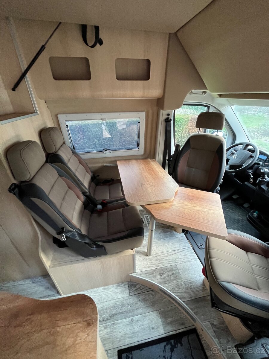 Obytná vestavba Citroen Jumper - 10