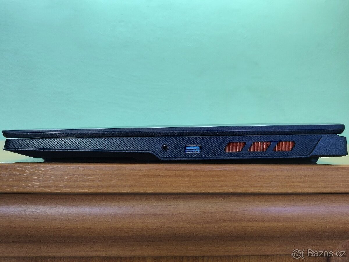 Obří 18" Msi,RTX-5070 Mux,R-9,QHD+,1TB-Záruka - 10