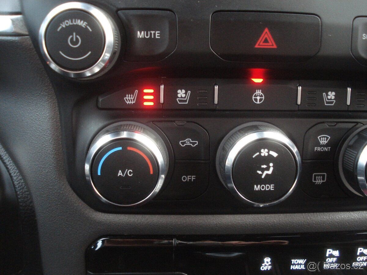 Dodge RAM 1500 LAREMIE 5.7 HEMI - 10