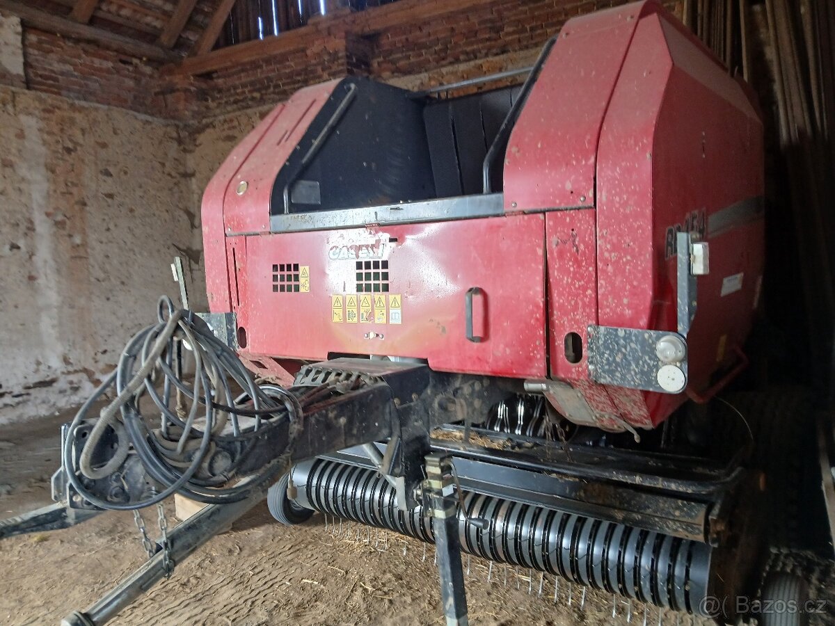 LIS na kulaté balíky CASE RB 454 s řezáním - 10