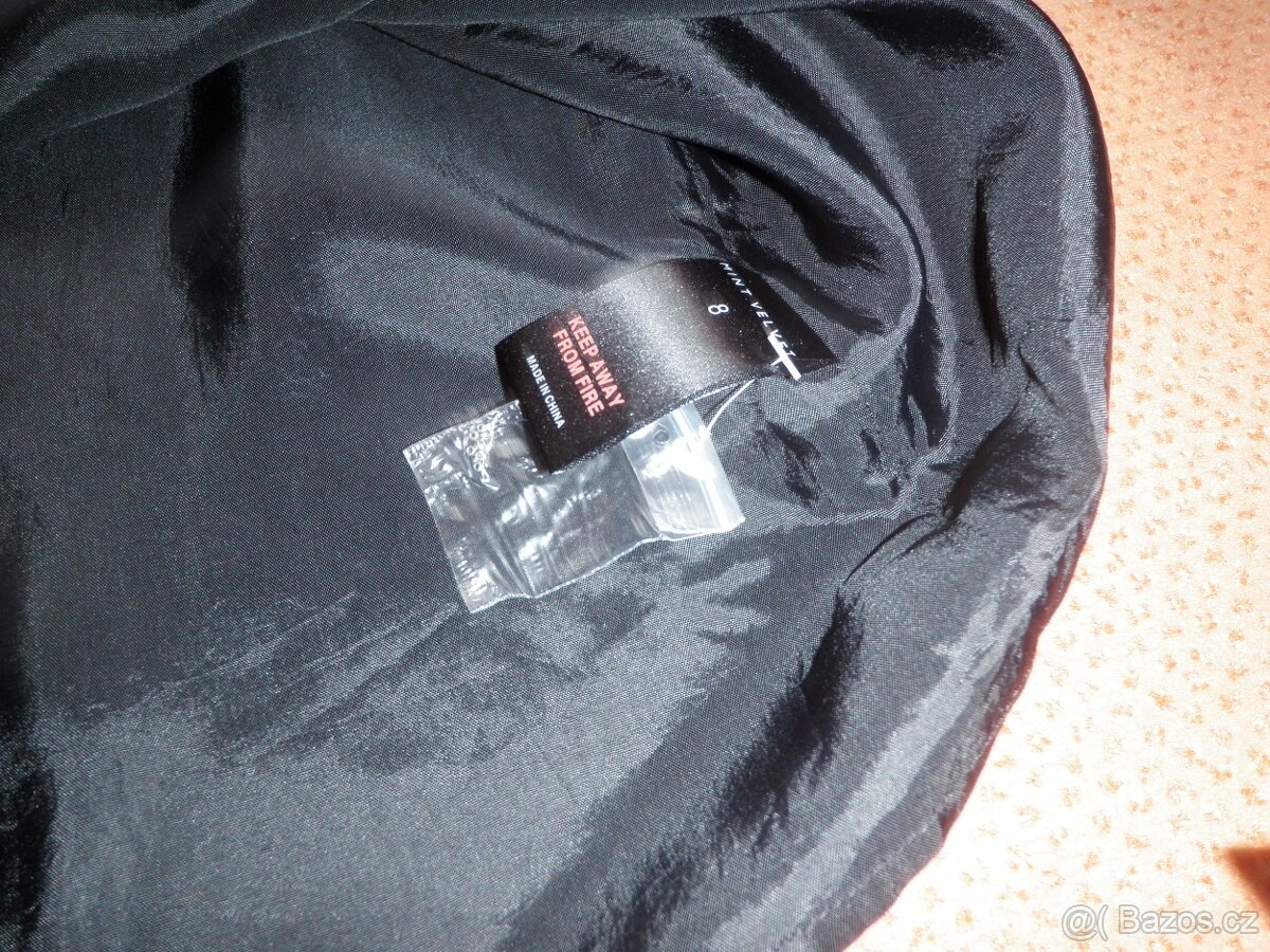 černé dražší značkové hedvíbné šaty - vel. 38 - 10