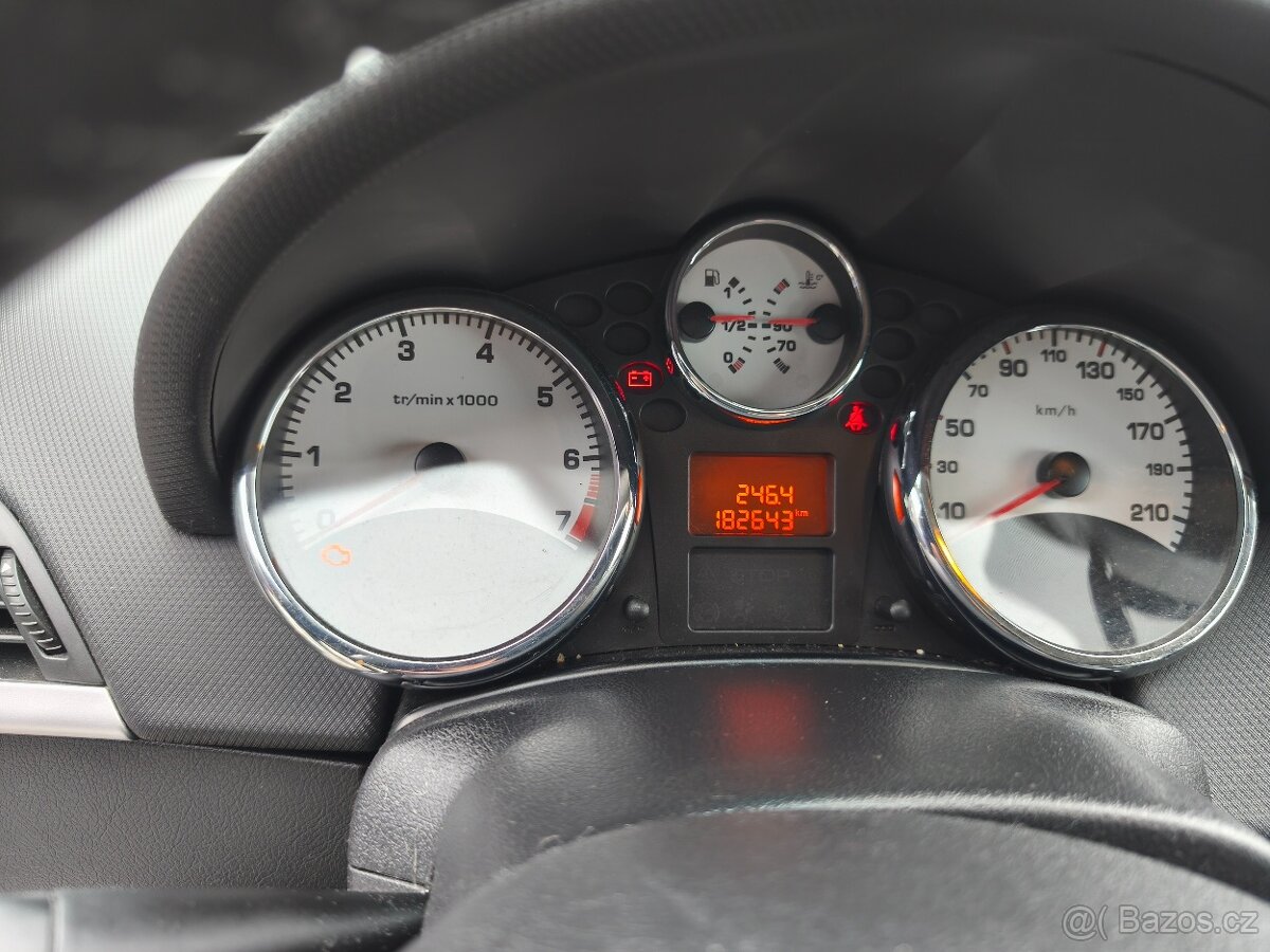 Peugeot 207 1.4i 16V - 10