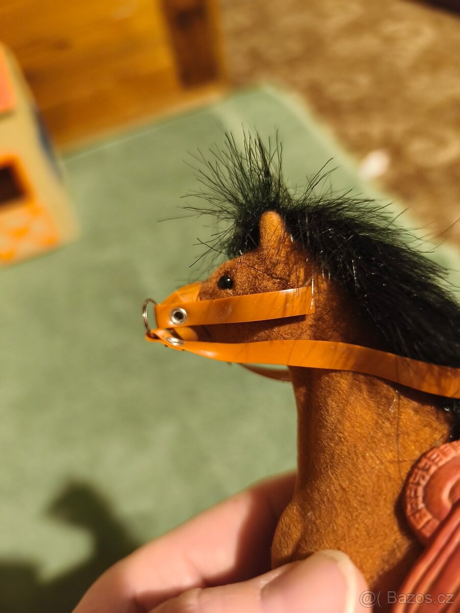 Dřevěná stáj Woody - kufřík - 10