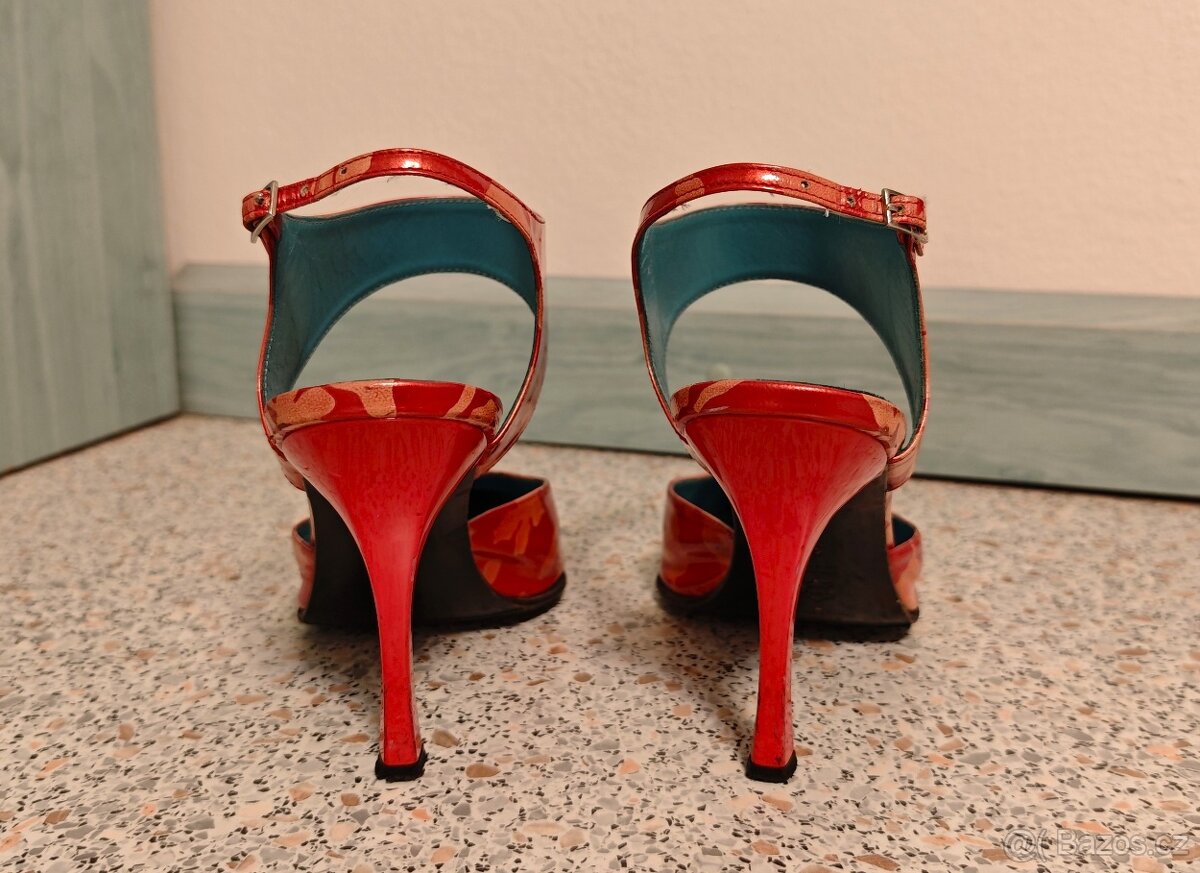 Svatební šaty červené - 10