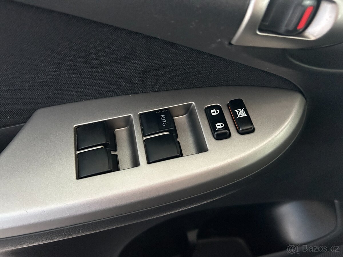 Toyota Corolla 1.6i 91kW,KLIMATIZACE,VYHŘ.SEDADLA - 10