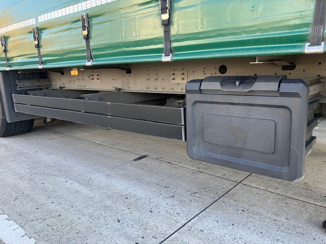 Prodám Lowdeck návěs Schmitz, r.v. 2015 - 10