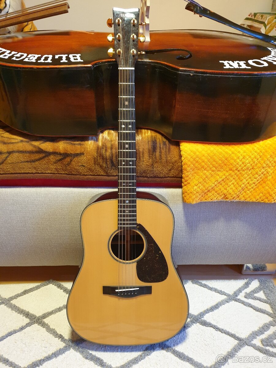 DREADNOUGHT KYTARA YAMAHA DW 15 - 10
