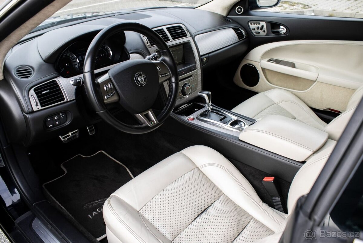 Jaguar XKR 4.2 Coupé 306kW A6, (2007) - 10