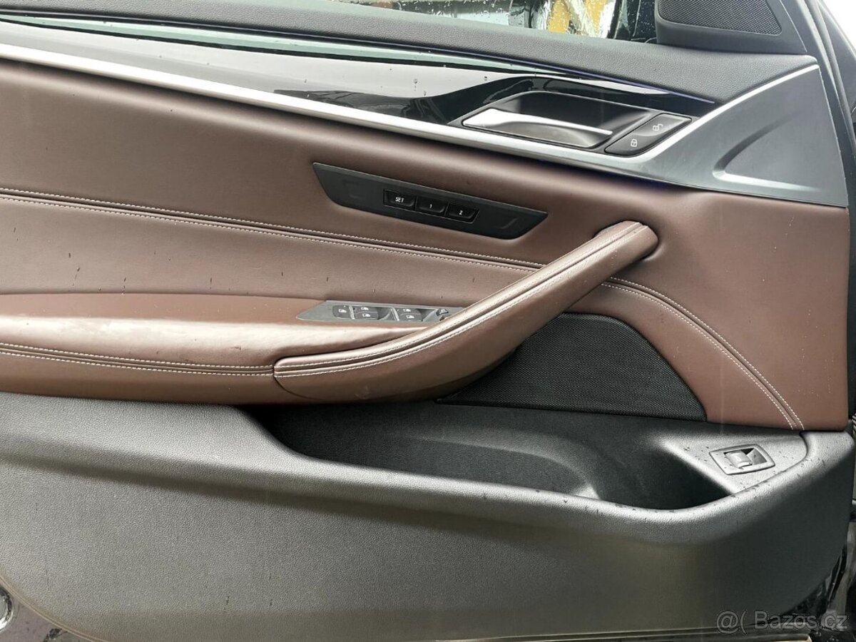 BMW 530d xDrive 2019 - 10