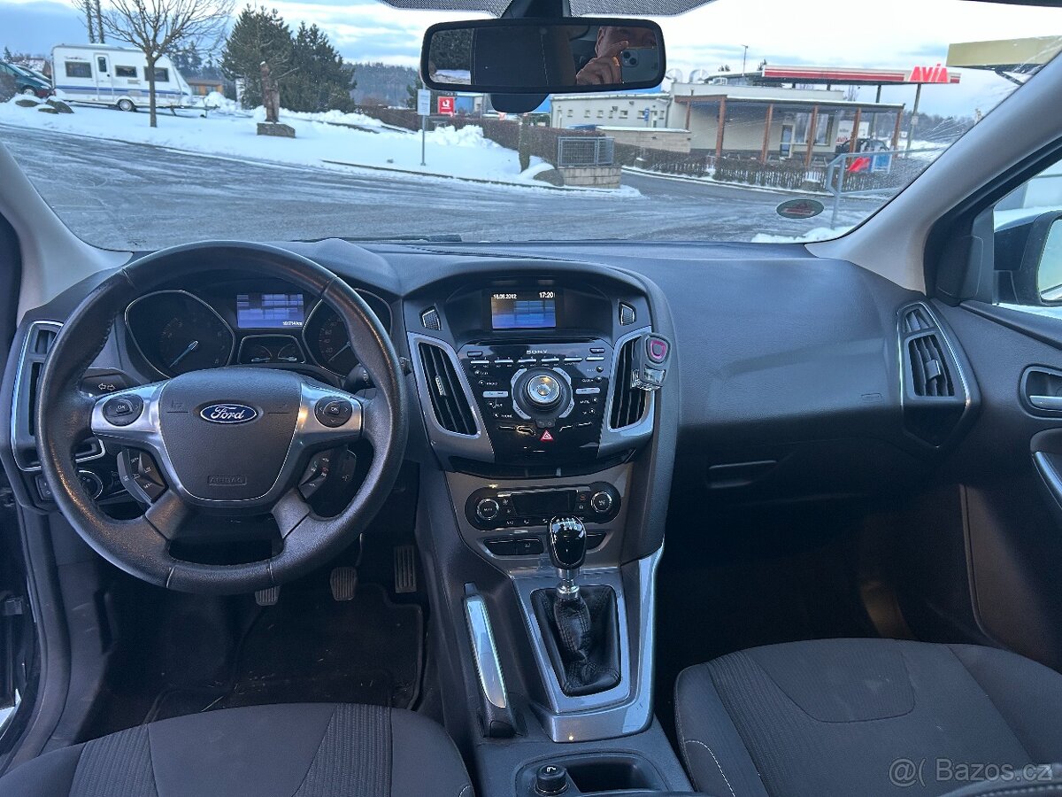 Ford Focus Combi 1.6i 2011 - 10