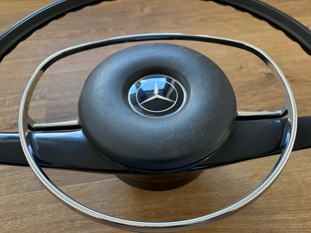 Volant Mercedes w114 - 10