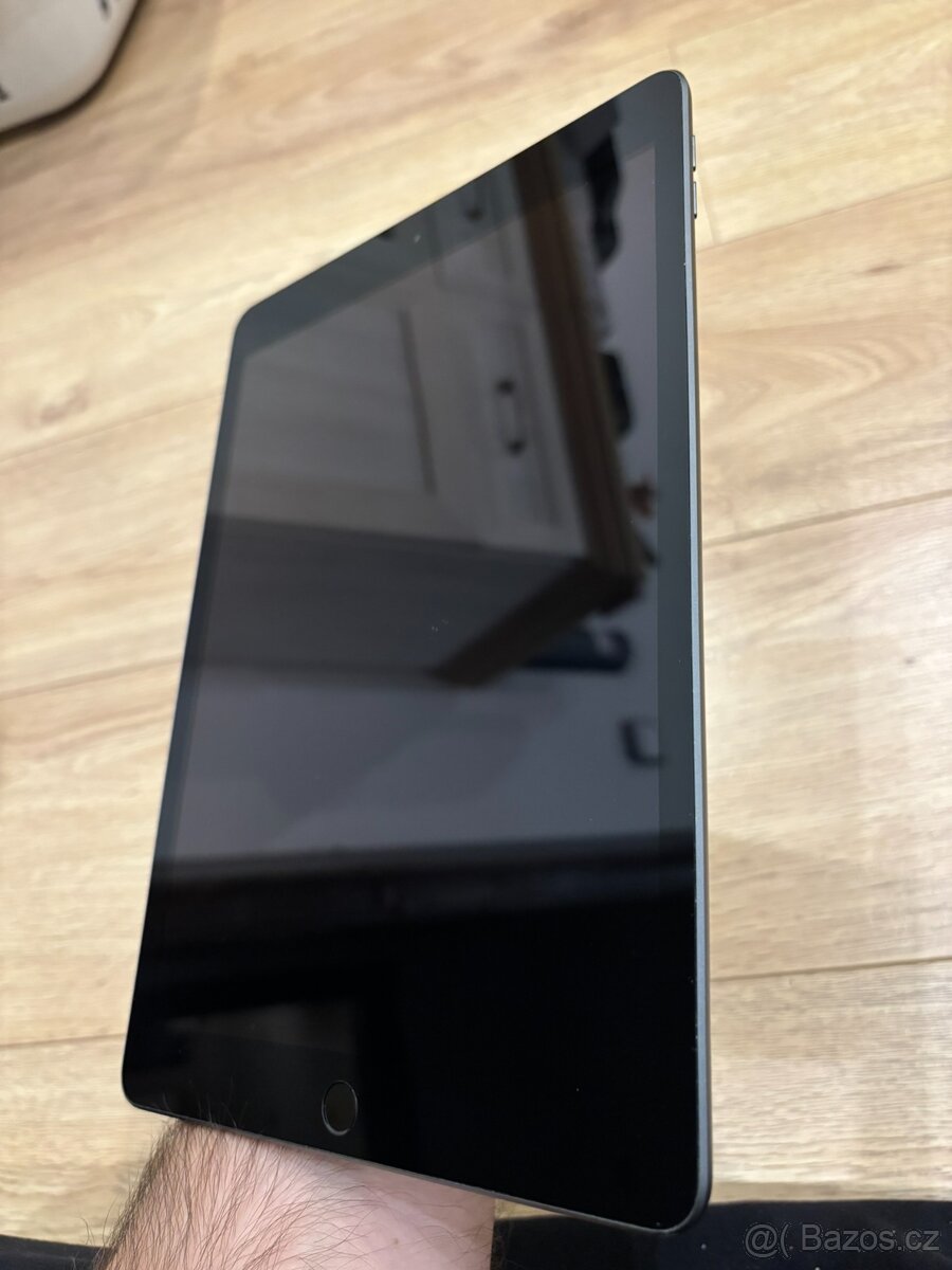 Ipad 8. generace - 10