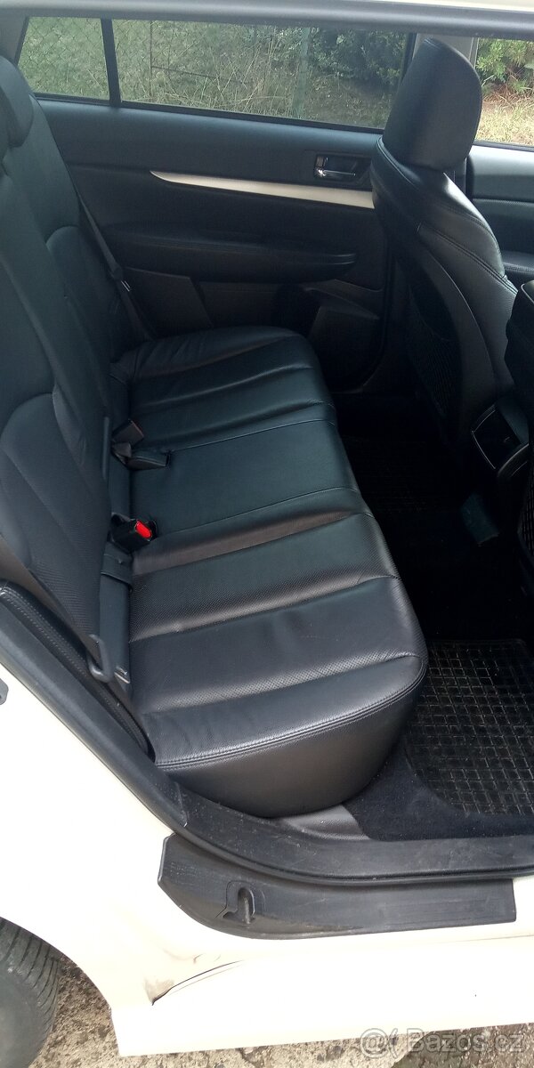 Subaru Legacy Outback-rv-2010 - 10