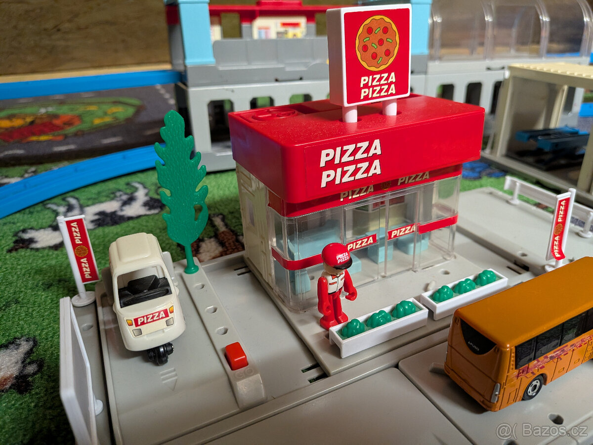 Městská sada TOMICA - 10