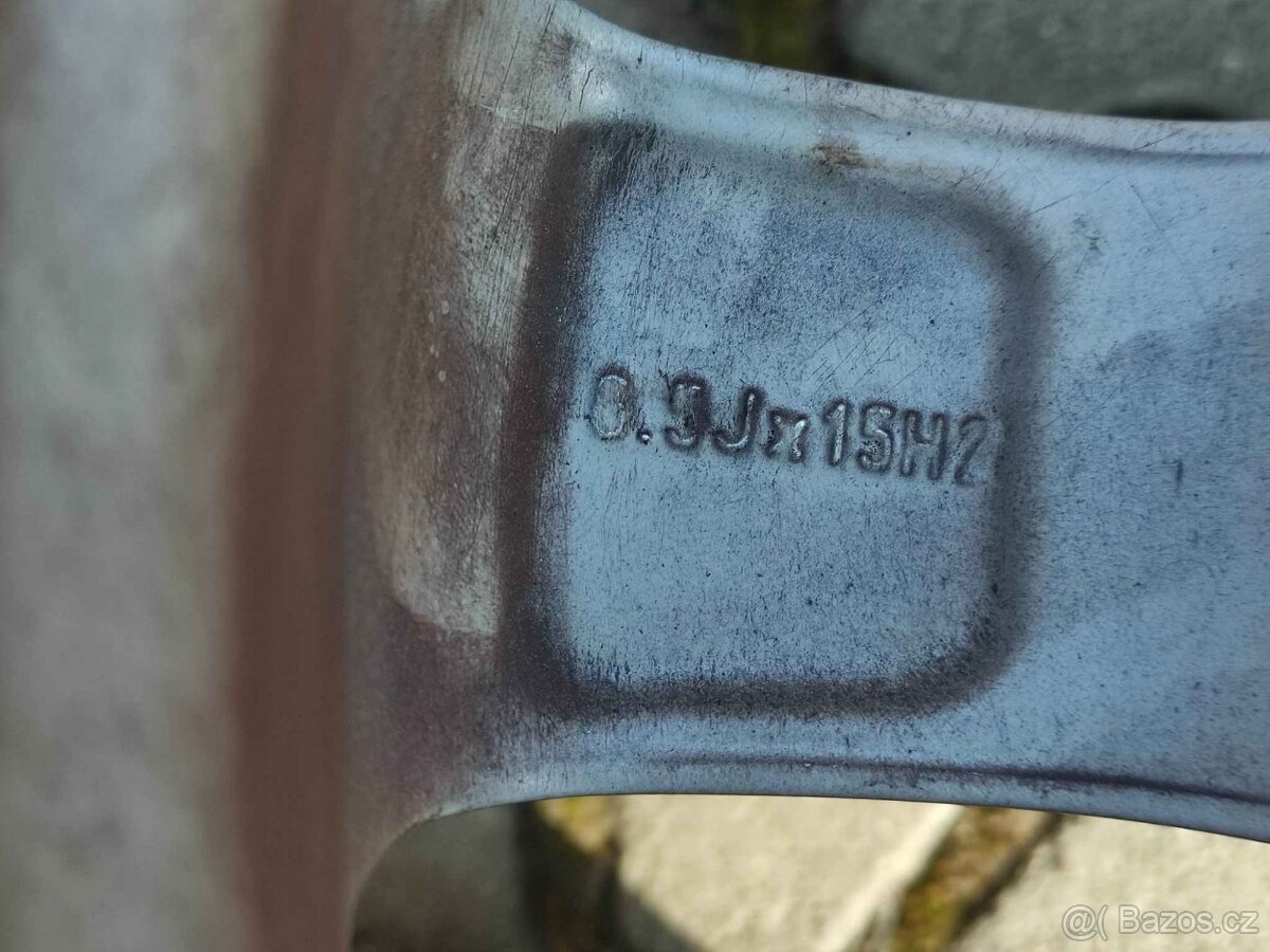 ALU LITÁ KOLA VW GOLF 7,OCTAVIA III 5x112,195/65/15 - 10