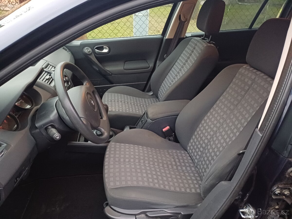 1. MAJITEL...Renault Megane 1.6 16V rok 2009 - 10