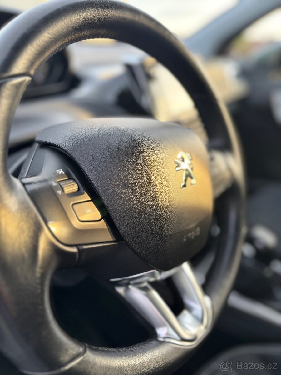 Peugeot 2008, 1.2 VTi 60kw - 10