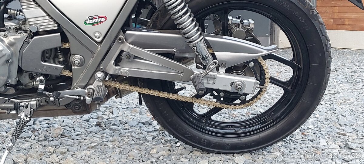 Yamaha srx 6 cafe racer - 10