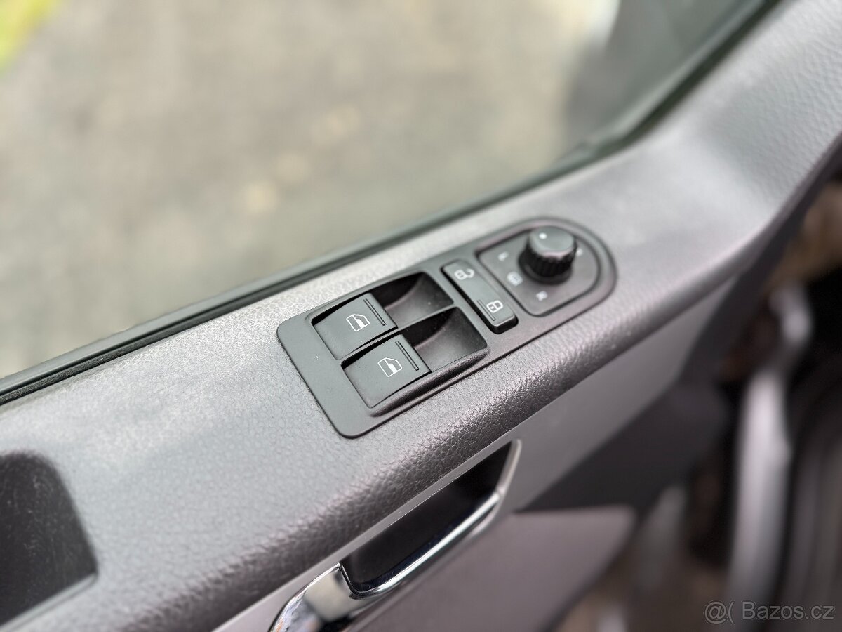 Volkswagen T5.1 Multivan 2.0TDI 103kW 2015 - 10