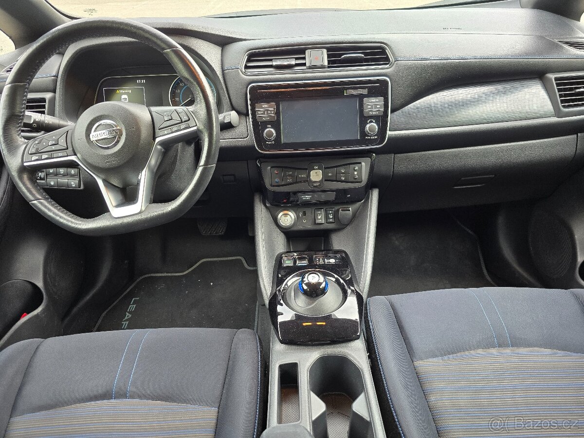 Elektromobil Nissan Leaf 40 kWh, zimní balíček, tep.čerpadlo - 10