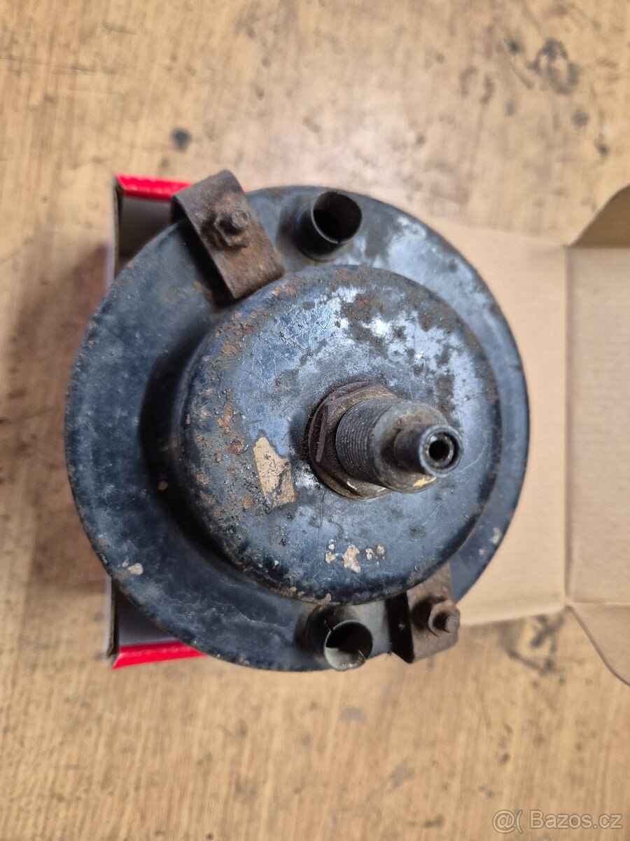 Tatra 600 tachometr - 10