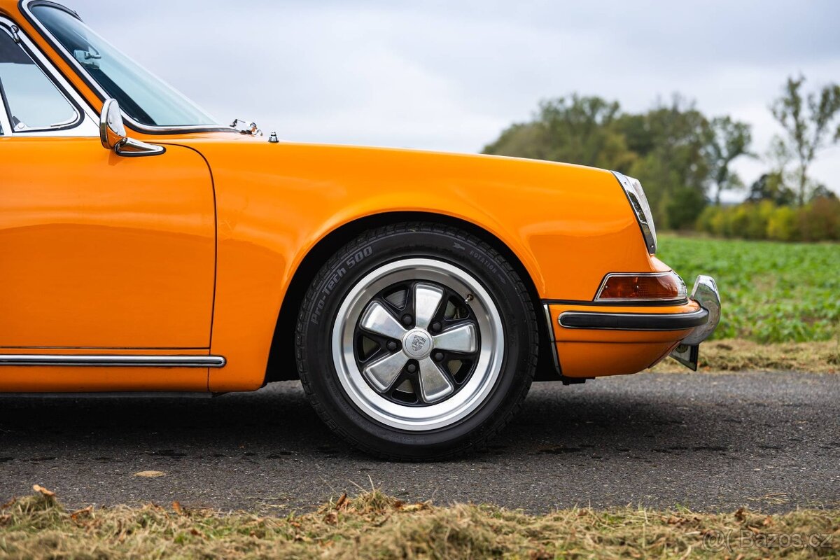 Model Porsche 911T 1968 - 10