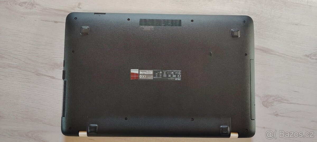 Asus X751M pěkný stav, HDD 1TB , 17,4´',nabíječka - 10