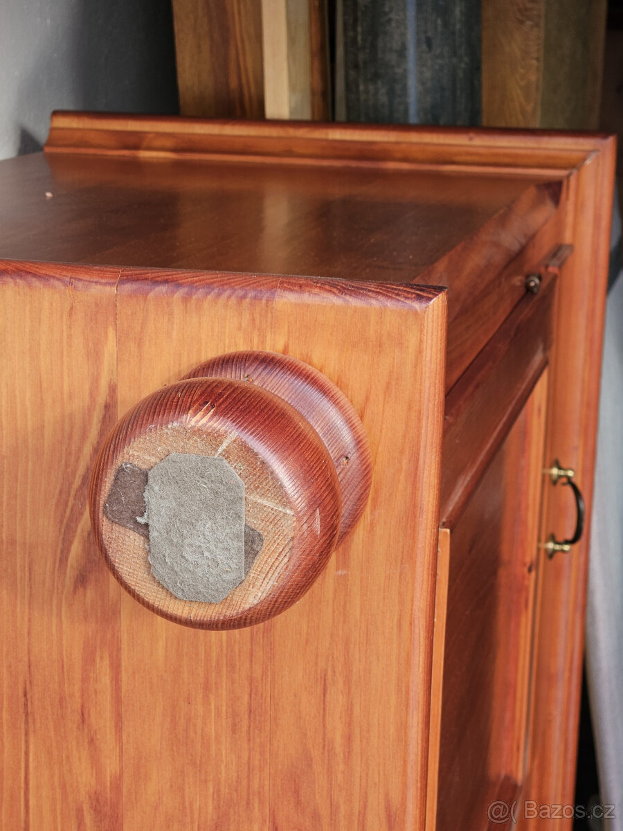 Komoda + rohová vitrína - masiv - SLEVA - 10