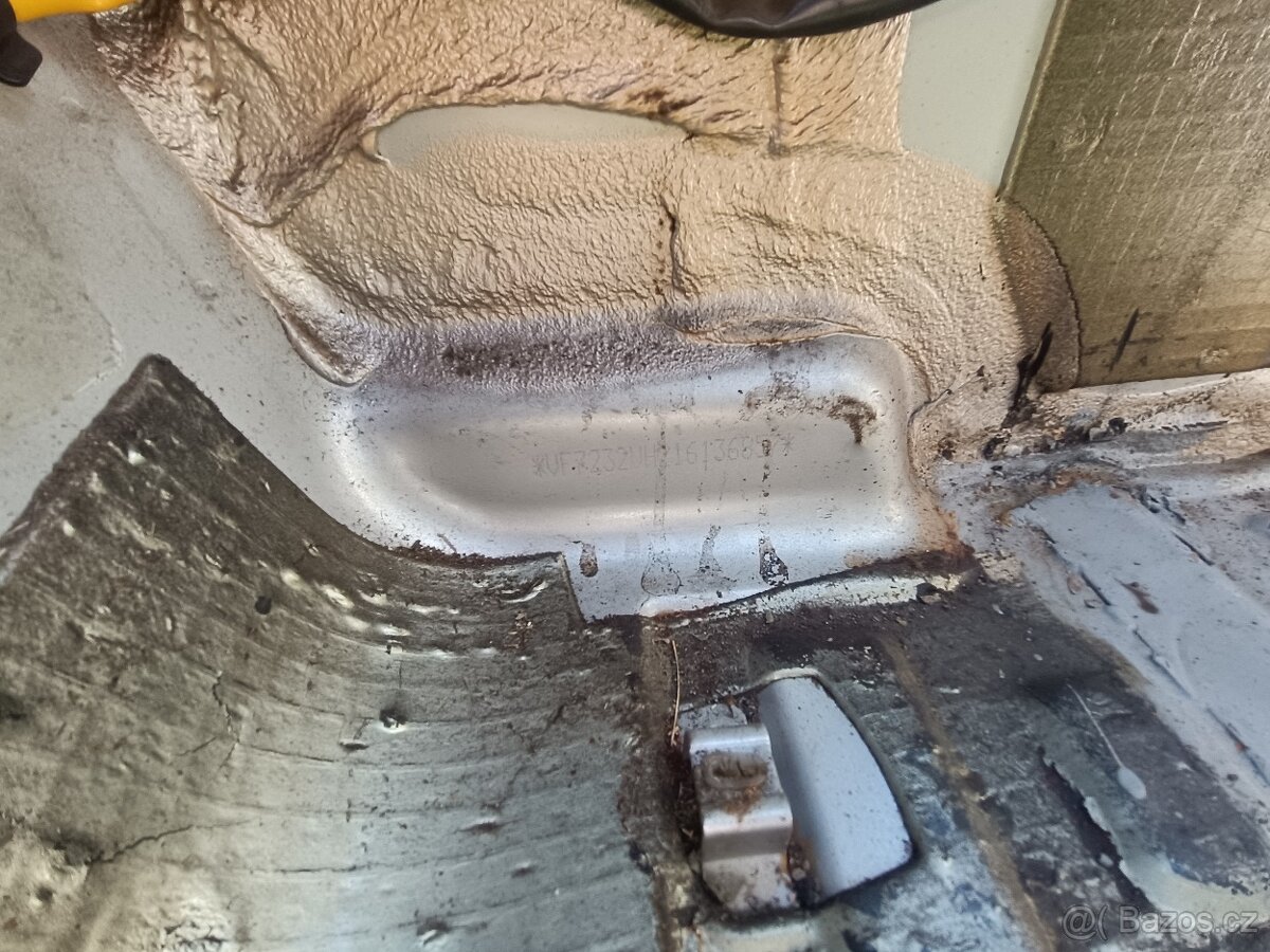 Prodáme Citroen Jumper 2,8 HDI - dodávka - 10