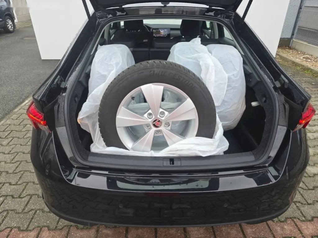 Škoda Octavia, SELECTION 1,5 TSi / 110 kW - 10