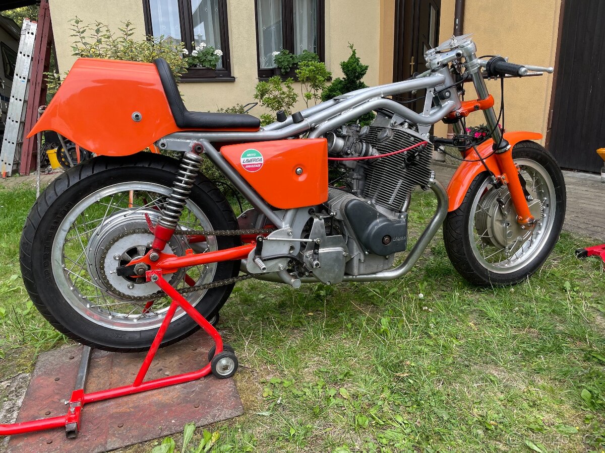 Laverda 750 SFC Replica - 10
