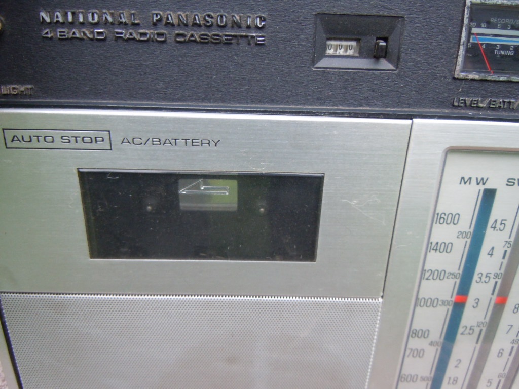 PANASONIC RQ 235TS - 10