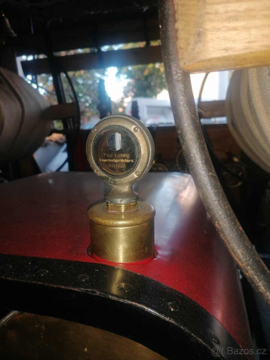 Motorová hasičská stříkačka - 10