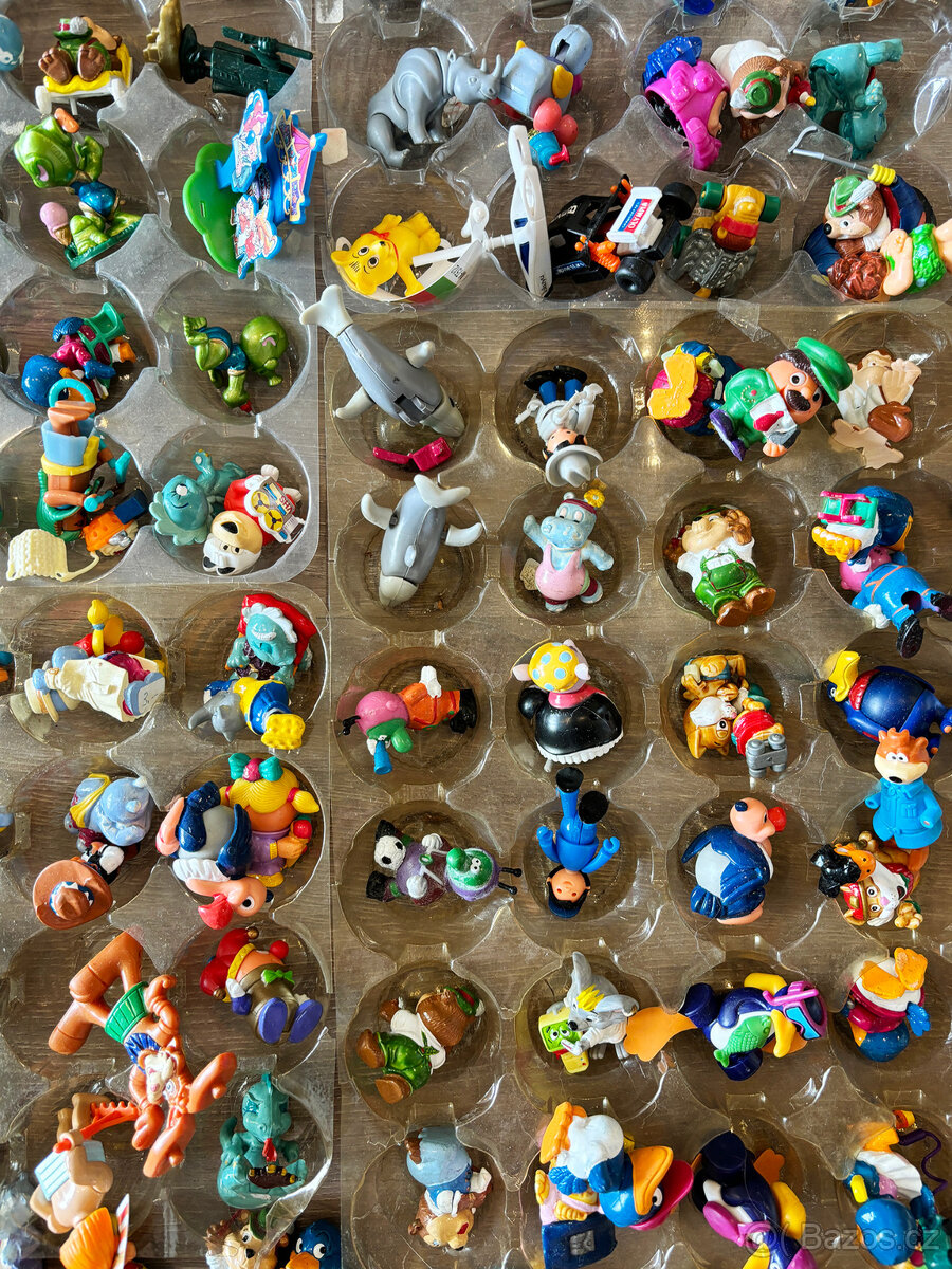 Velká sbírka figurek z Kinder vajíček - 790 kusů - 10