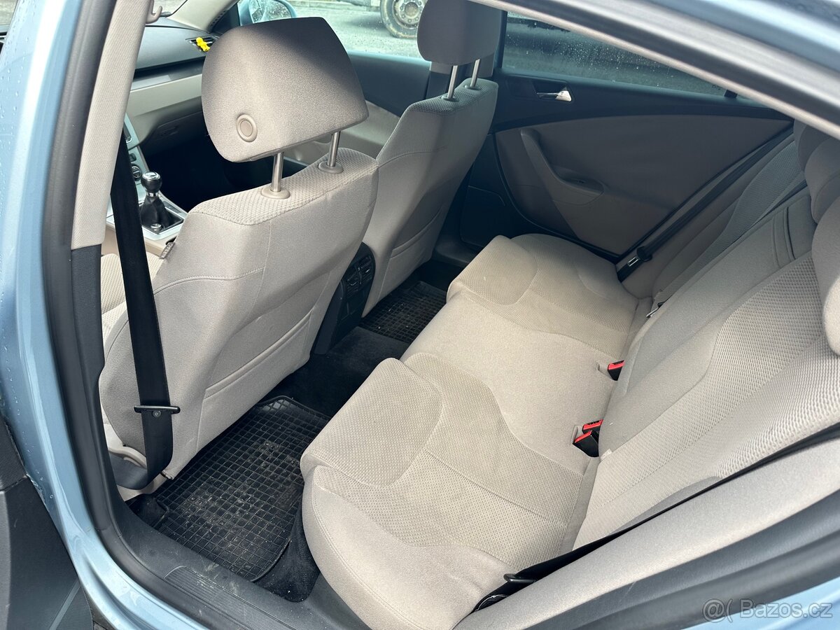 Volkswagen Passat 2.0TDi 103kW BKP - 10