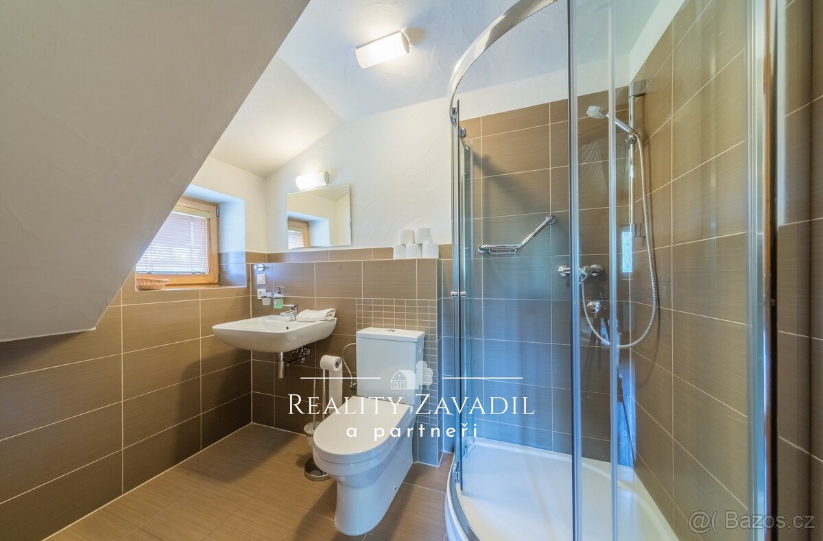 Prodej, chata-dřevěnice, 2 apartmány Klokočov, okr. Čadca - 10