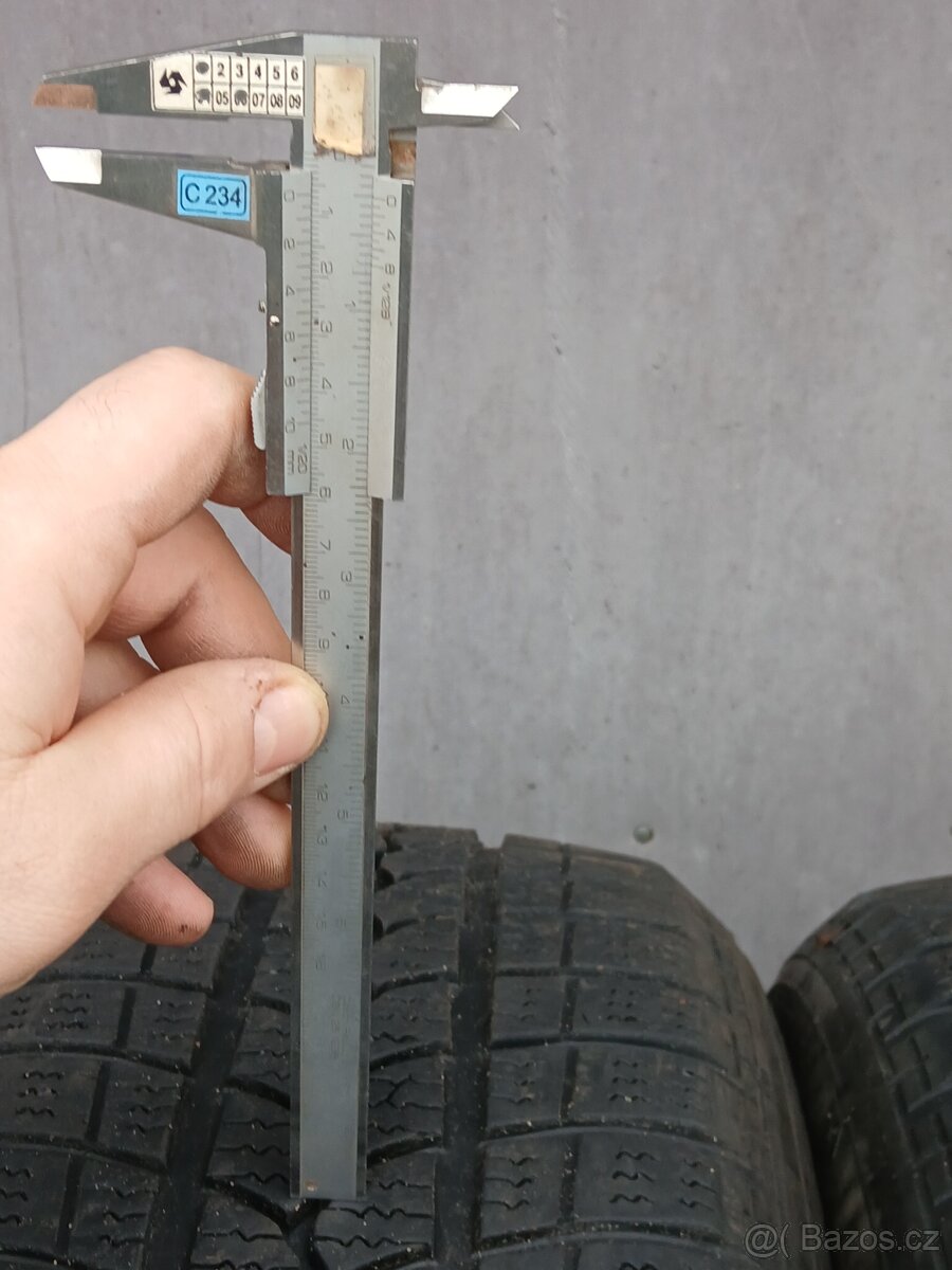 215/55 R17 zimní 6,5mm 4 kusy. - 10