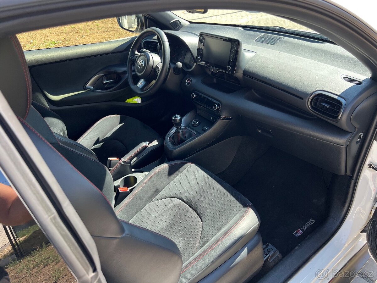 Prodám Toyoata Yaris GR four paket Sport, ČR, DPH - 10