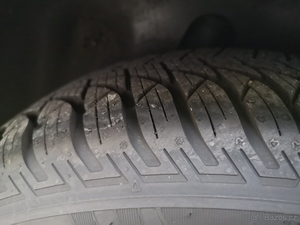 Peugeot 208 1.2 VTi 60kW Access Serviska - 10