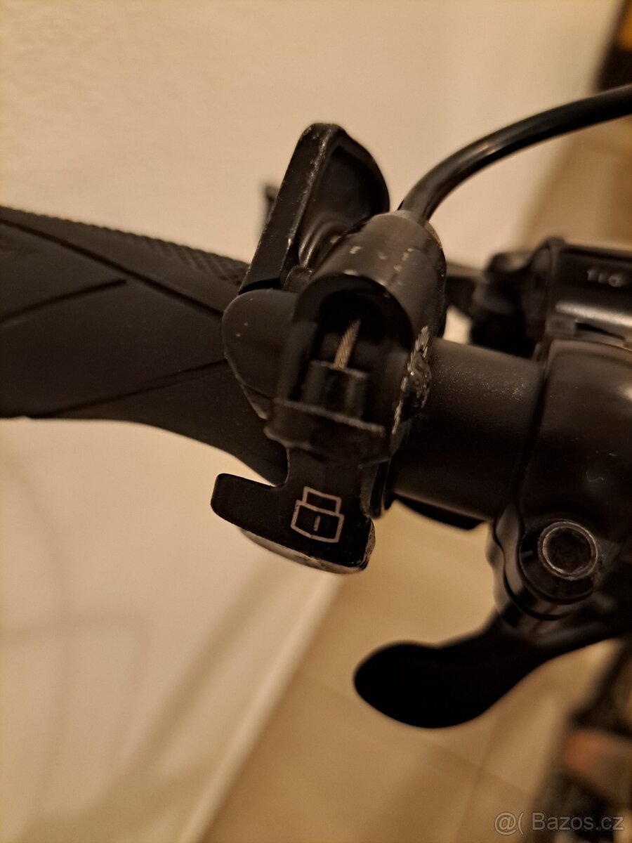 Horské kolo SPECIALIZED - velikost S (15") - 10