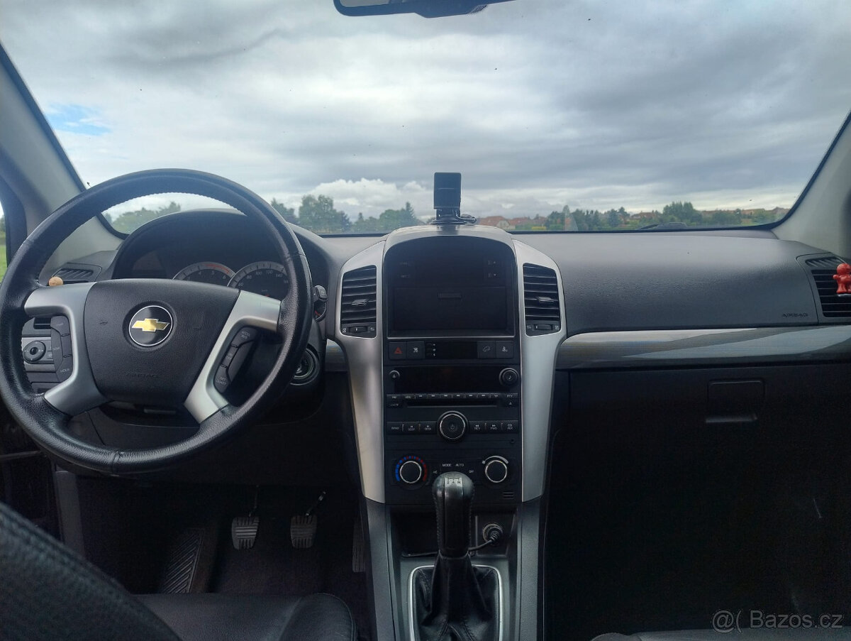 Chevrolet Captiva 2.0 VCDi, r.v. 2007 – 7 míst - 10