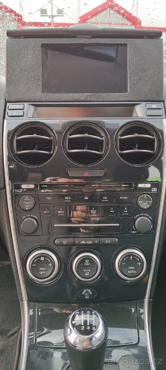 Mazda 6 GG sedan 2007 2.0 benzín - 10